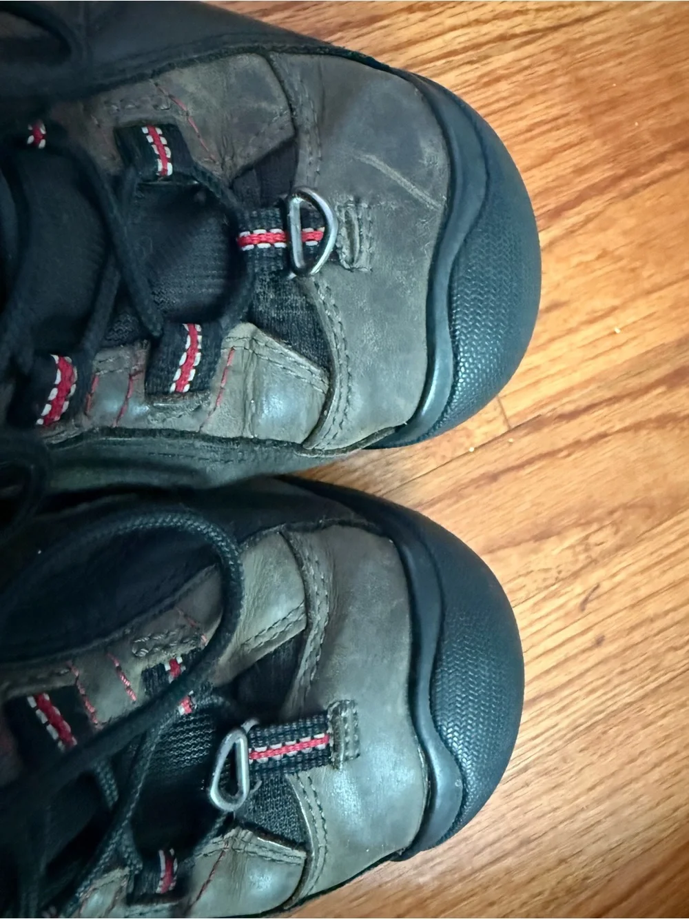 Keen Revel hiking boots Men’s Size 10
